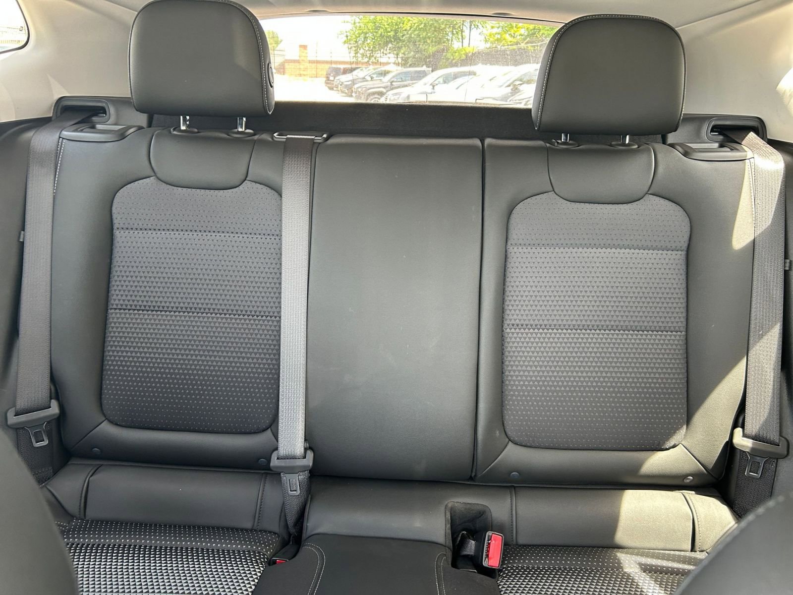 Used 2025 Chevrolet Trax LT FWD image 33