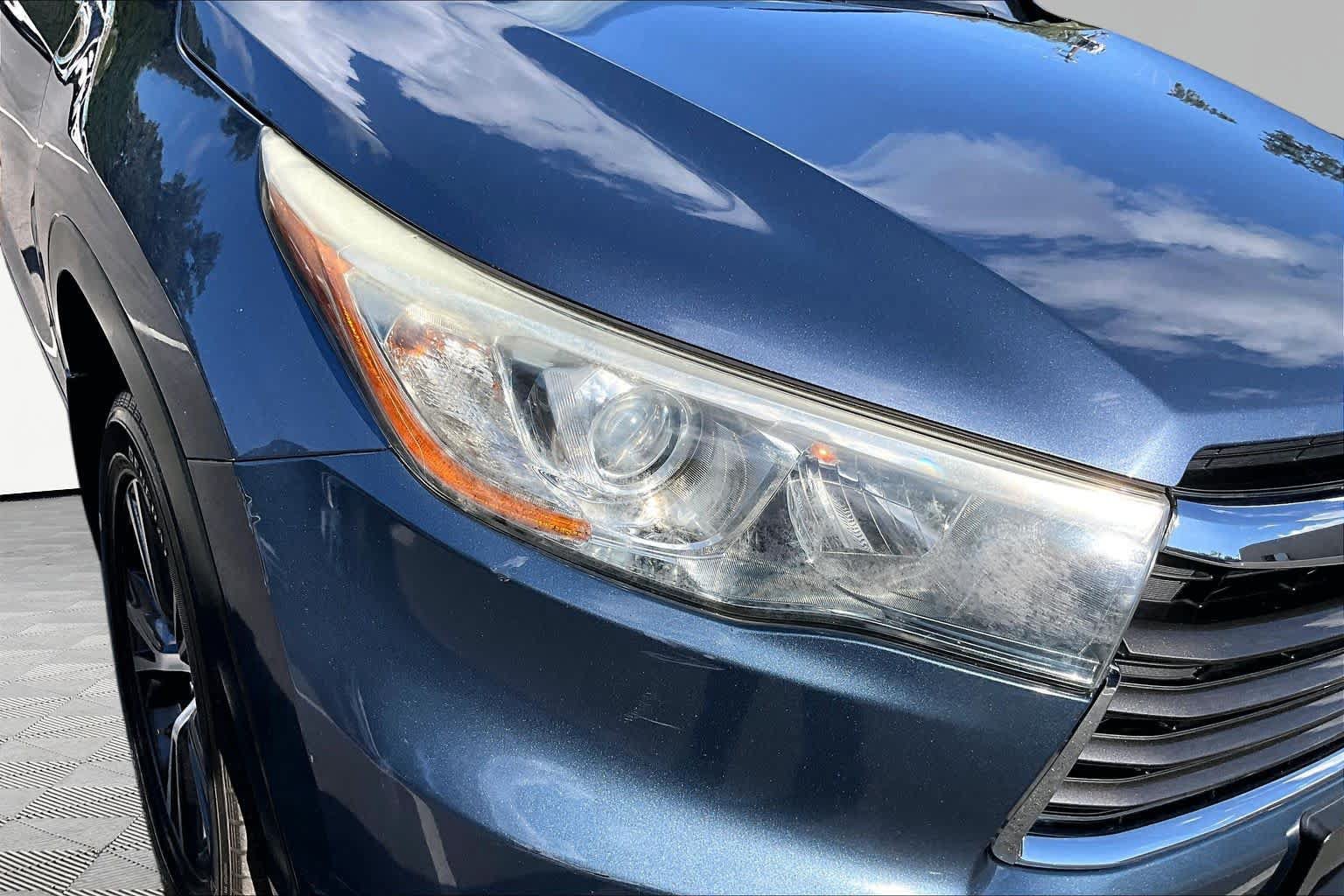 Used 2016 Toyota Highlander XLE AWD/4WD image 28