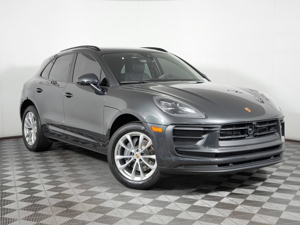 Certified 2023 Porsche Macan Turbo AWD/4WD image 9