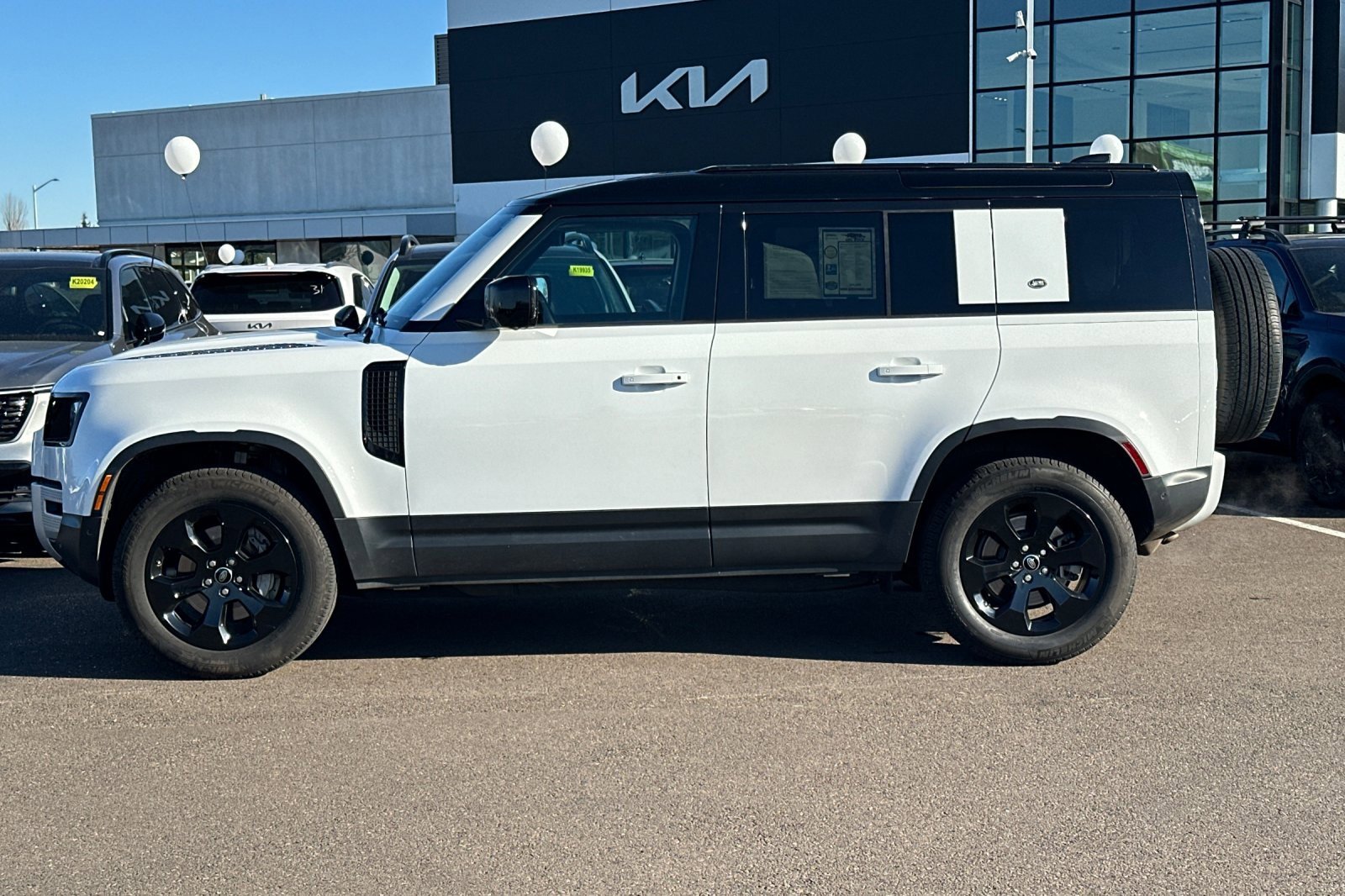 Used 2020 Land Rover Defender 110 HSE image 7