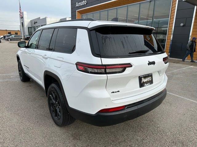 New 2025 Jeep Grand Cherokee Altitude AWD/4WD image 8