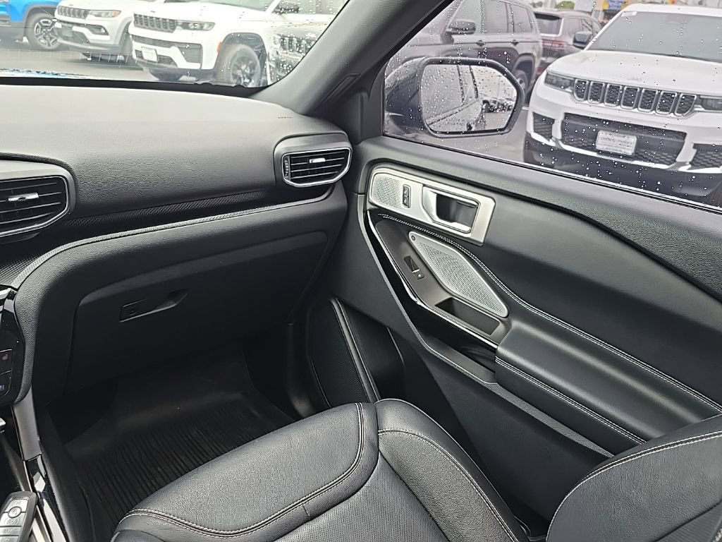 Used 2023 Ford Explorer ST w/ Equipment Group 401A AWD/4WD image 18