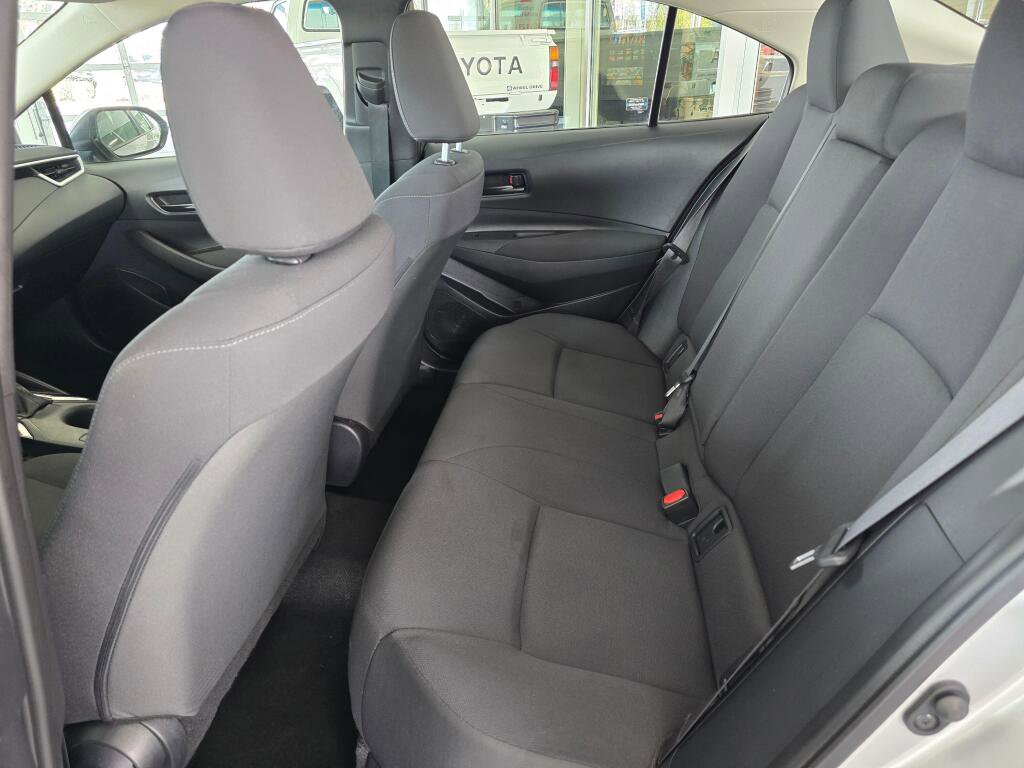 Used 2024 Toyota Corolla LE FWD image 37
