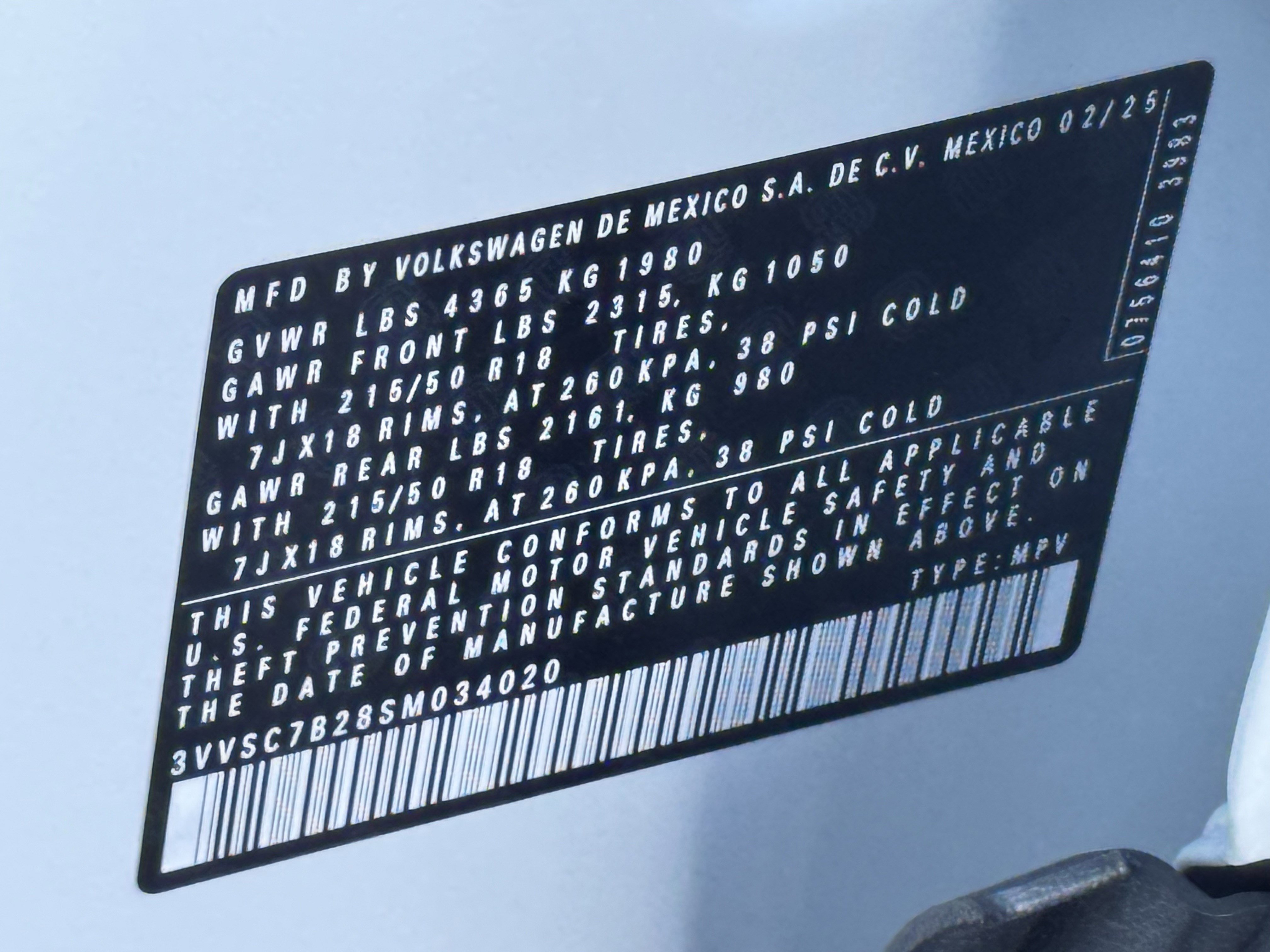 Used 2025 Volkswagen Taos SE image 40