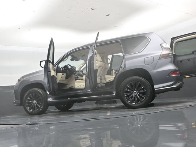 Used 2023 Lexus GX 460 Luxury w/ Sport Design Package AWD/4WD image 57