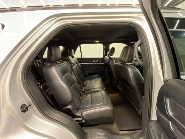 Used 2018 Ford Explorer Sport AWD/4WD image 25
