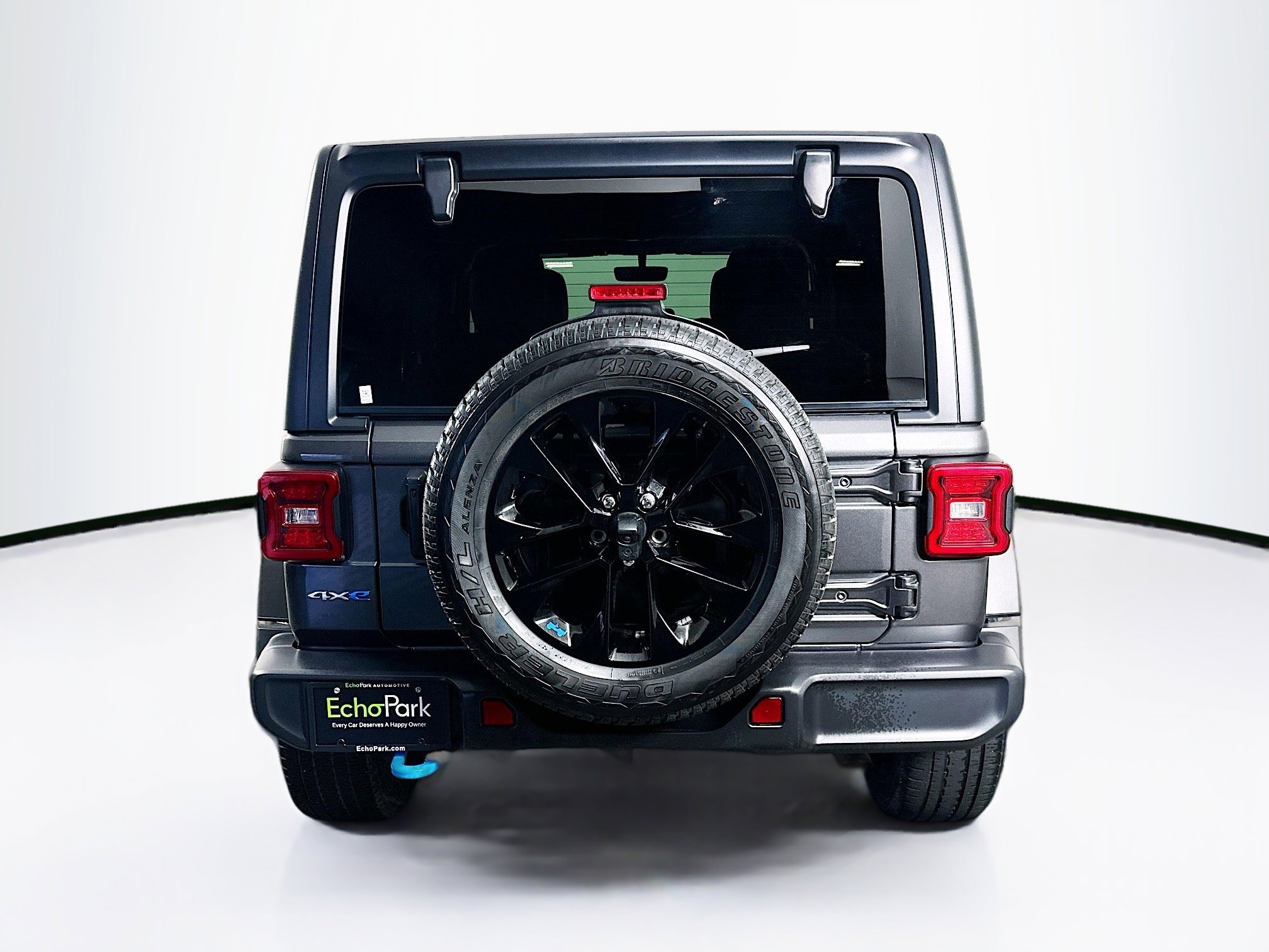 Used 2023 Jeep Wrangler Sahara w/ Cold Weather Group image 7