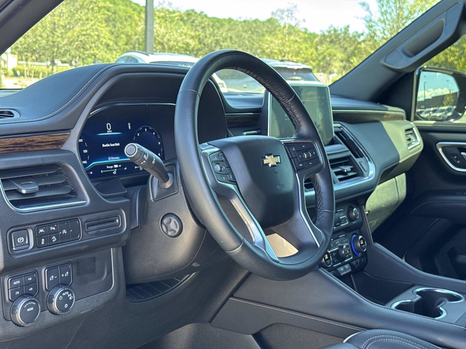 Used 2024 Chevrolet Tahoe Premier AWD/4WD image 15