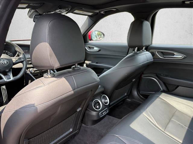Used 2022 Alfa Romeo Giulia Ti w/ Active Assist Plus Package RWD image 21