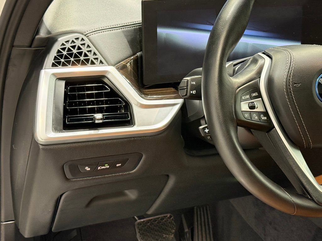 Certified 2024 BMW X5 xDrive50e image 15