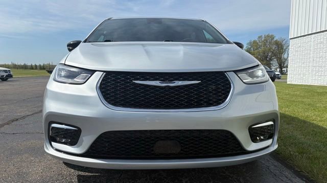 Used 2026 Chrysler Pacifica Select FWD image 5