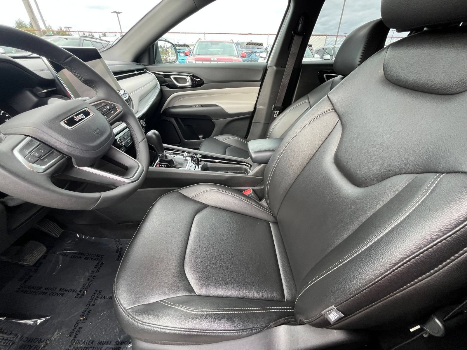 Used 2025 Jeep Compass Limited AWD/4WD image 27