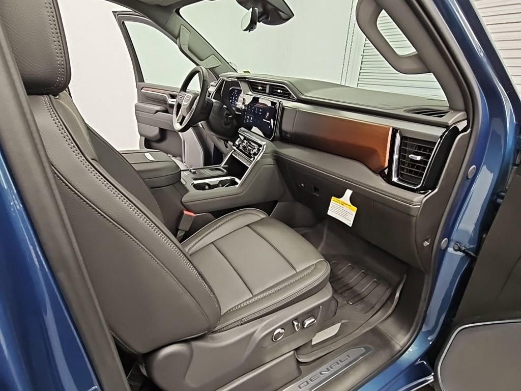 New 2026 GMC Sierra 2500 Denali w/ Denali Reserve Package image 39