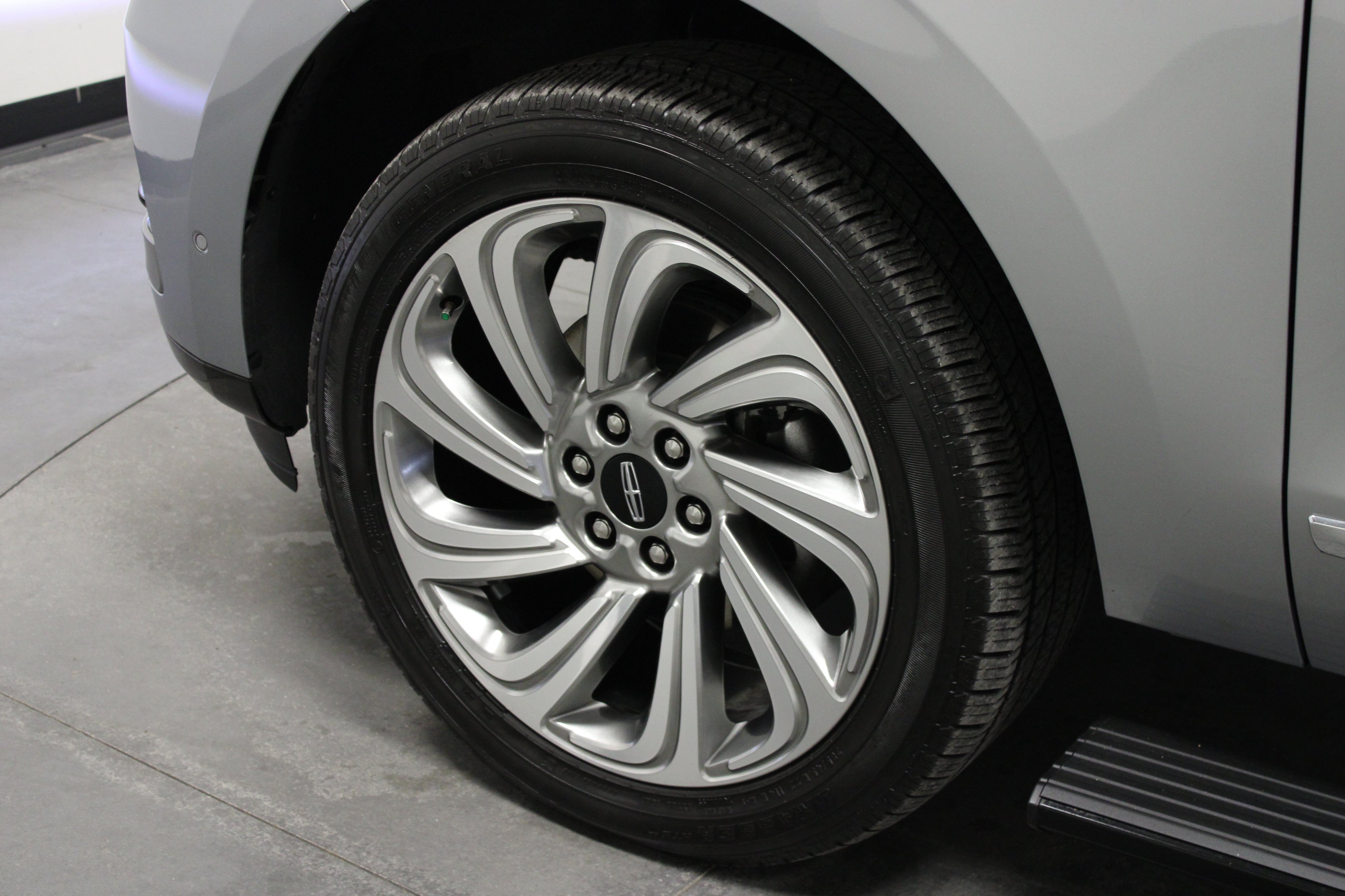 Used 2024 Lincoln Navigator L Reserve AWD/4WD image 10
