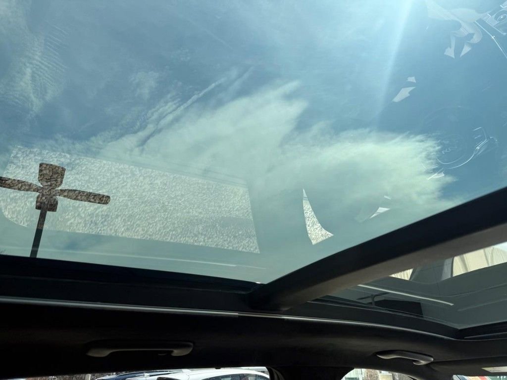 Used 2025 Kia Sorento SX Prestige w/ Olive Brown Leather Package image 15