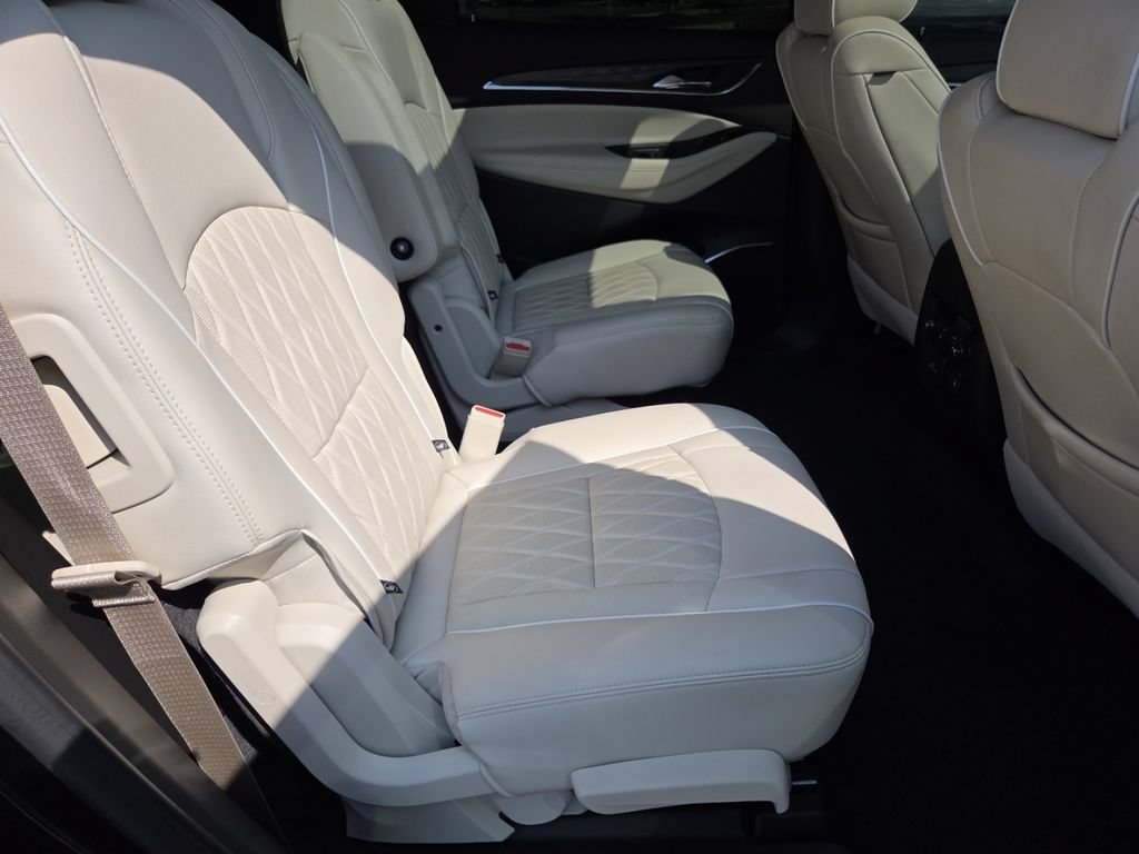 Used 2024 Buick Enclave Avenir w/ Avenir Technology Package FWD image 29