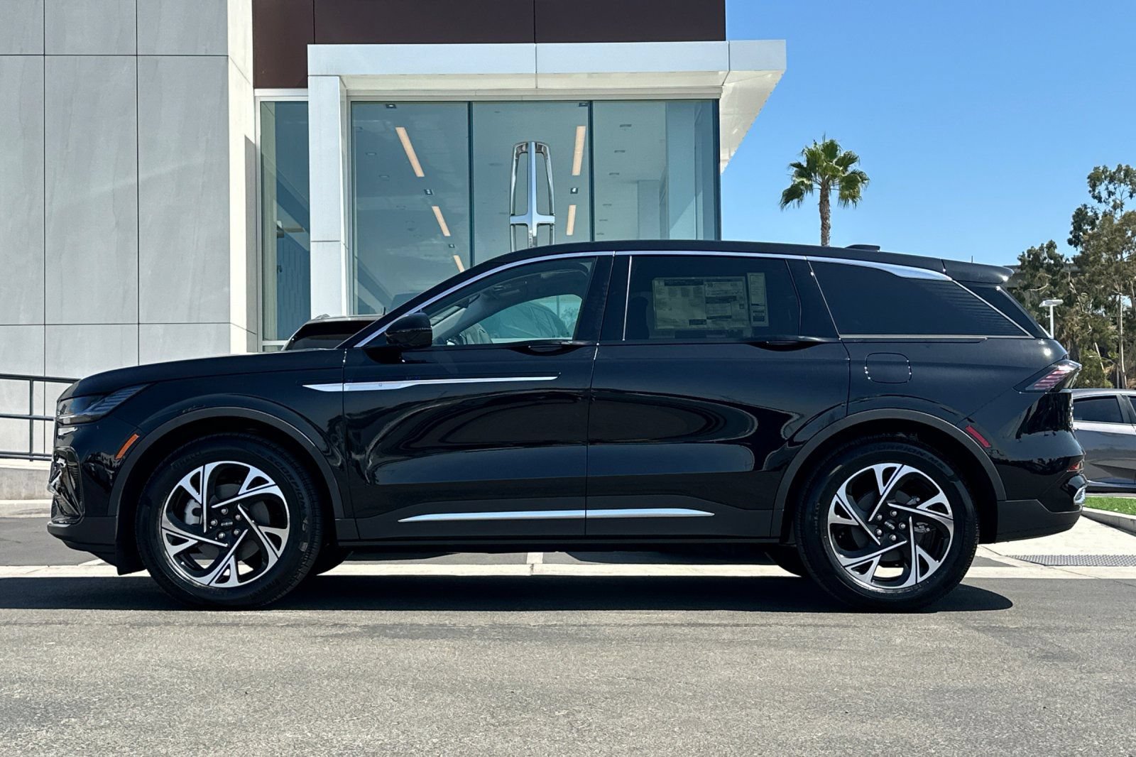 New 2026 Lincoln Nautilus Premier w/ Equipment Group 102A AWD/4WD image 6