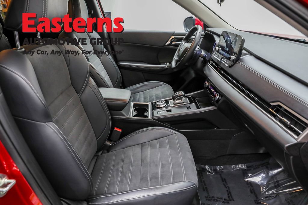 Used 2023 Mitsubishi Outlander SE image 23