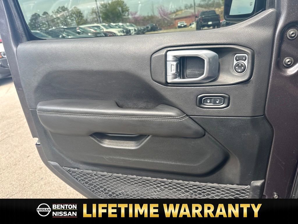 Used 2021 Jeep Wrangler Unlimited Sahara w/ Uconnect 4C Nav & Sound Group image 11