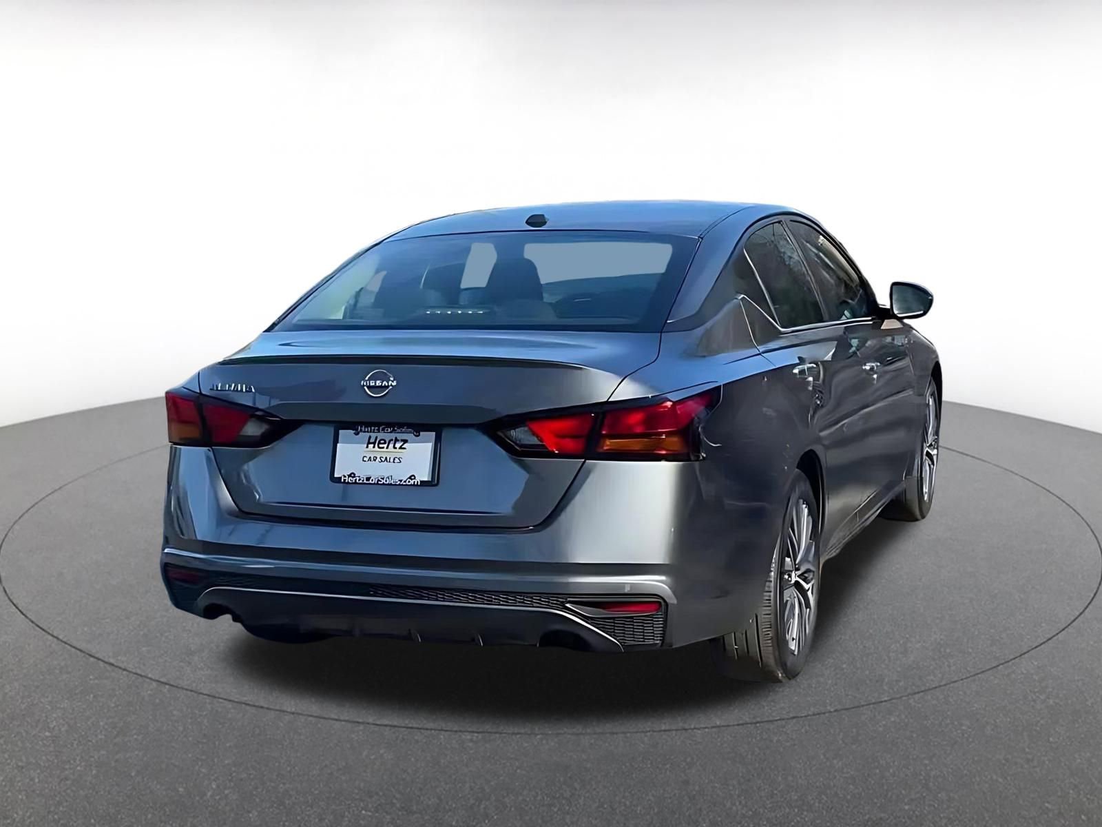 Used 2025 Nissan Altima 2.5 SV image 12