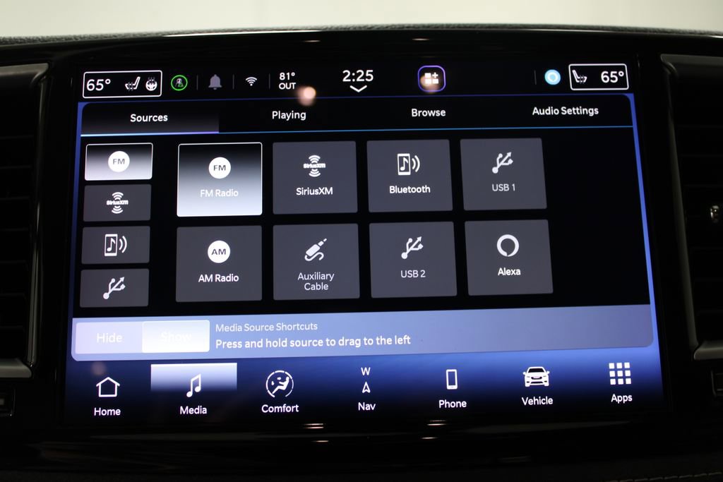 Used 2023 Chrysler Pacifica Limited FWD image 31