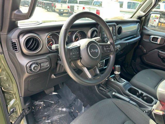 Used 2021 Jeep Wrangler Sport AWD/4WD image 4