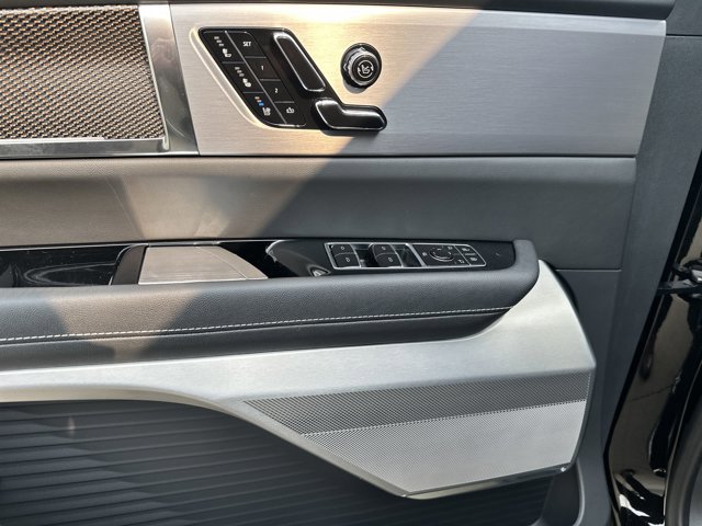 New 2026 Cadillac Vistiq Sport w/ LPO, Floor Liner Package image 11