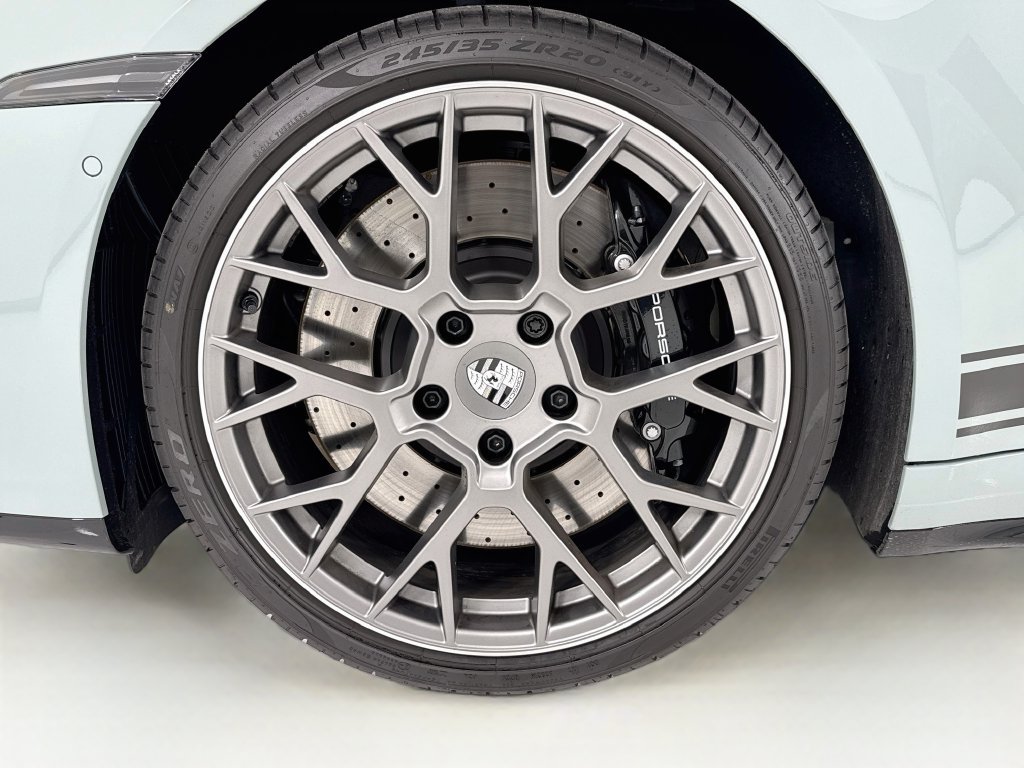 Used 2026 Porsche 911 Carrera 4S AWD/4WD image 33