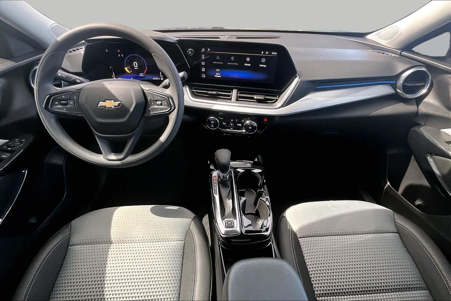 Used 2026 Chevrolet Trax LT FWD image 15