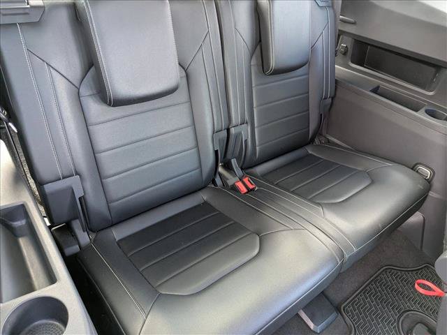 Used 2023 Volkswagen Atlas SEL Premium AWD/4WD image 19