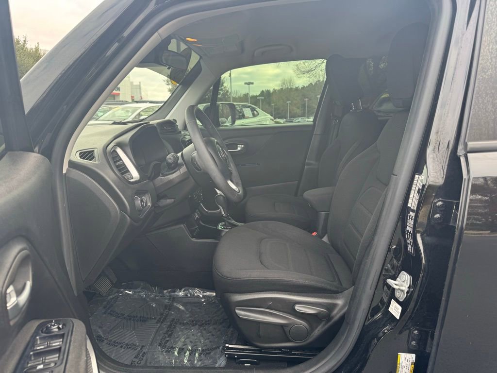 Used 2019 Jeep Renegade Latitude image 22