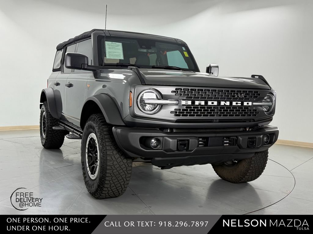 Used 2022 Ford Bronco Badlands w/ Sasquatch Package AWD/4WD image 4
