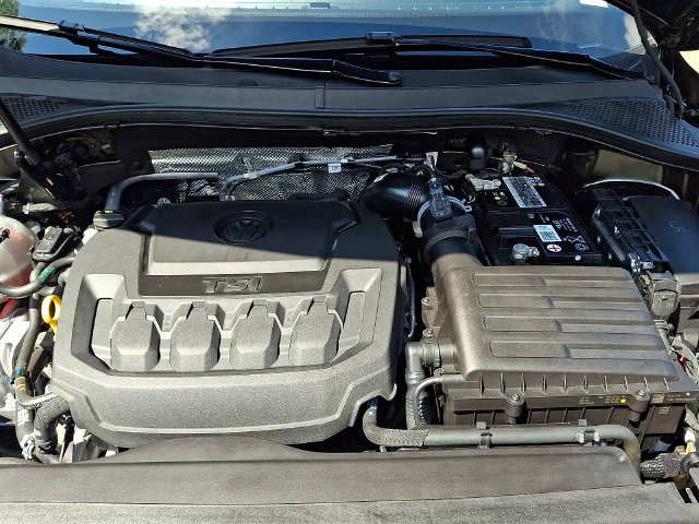 Certified 2023 Volkswagen Tiguan SEL R-Line AWD/4WD image 29