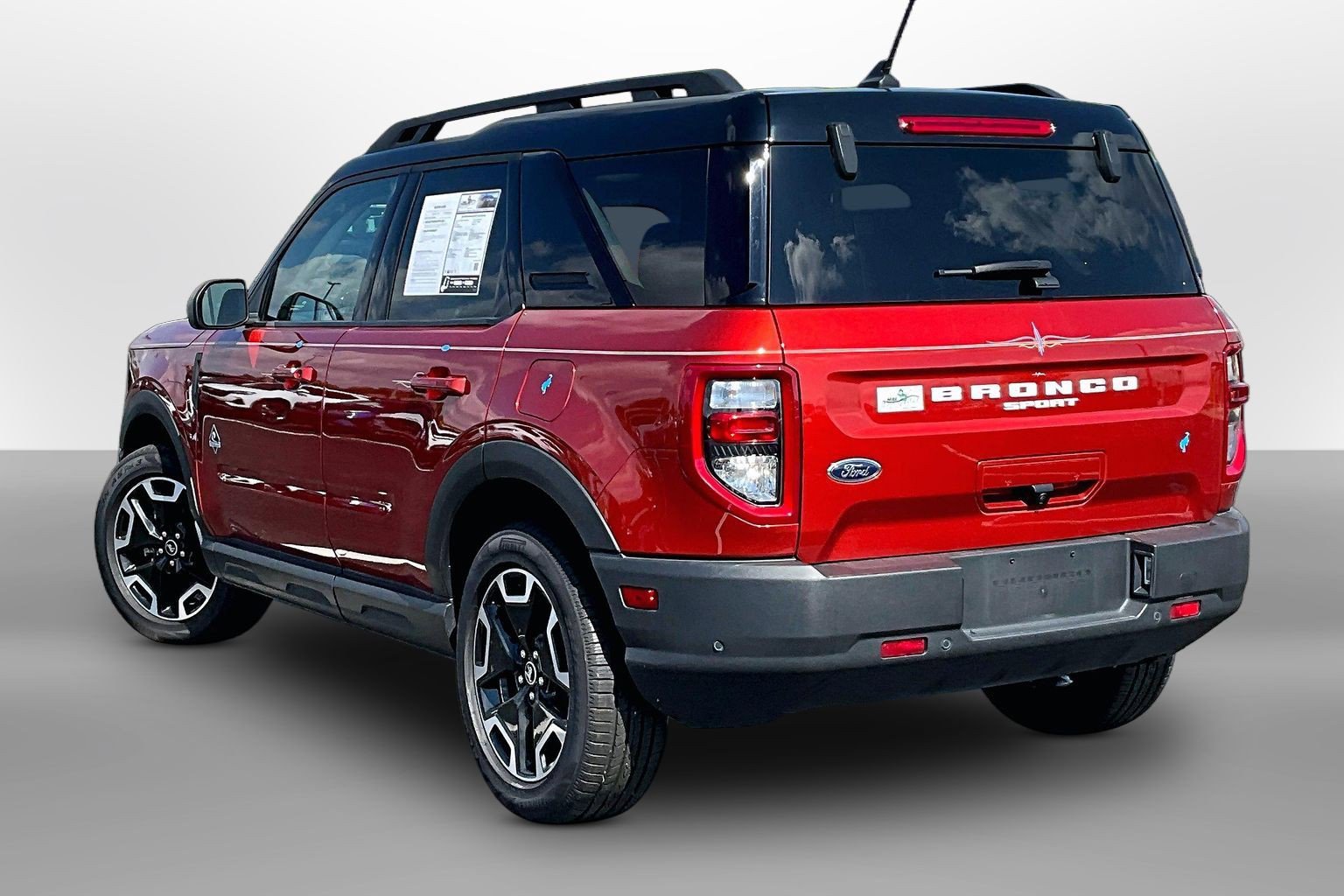 Used 2022 Ford Bronco Sport Outer Banks w/ Tech Package AWD/4WD image 10