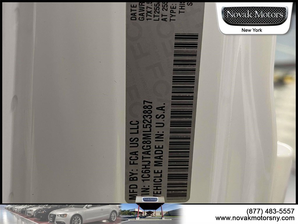 Used 2021 Jeep Gladiator Willys image 18