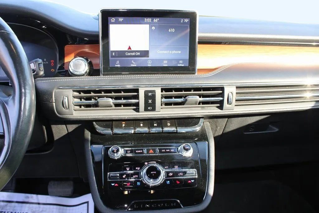 Used 2021 Lincoln Corsair Reserve w/ Equipment Group 201A image 14