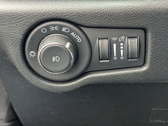 New 2026 Chrysler Pacifica Select w/ S Appearance Package image 14