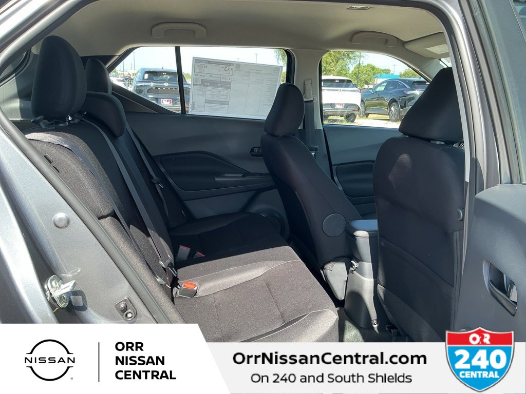 New 2025 Nissan Kicks Play S image 12
