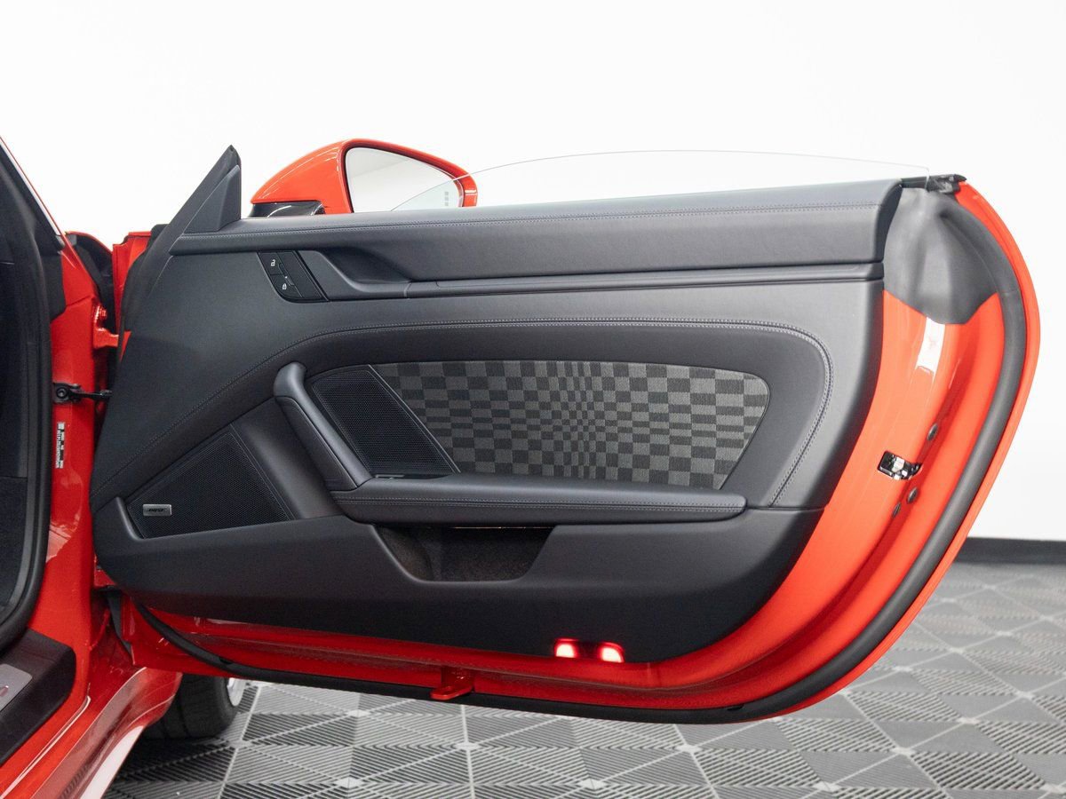 New 2026 Porsche 911 Carrera 4S image 33