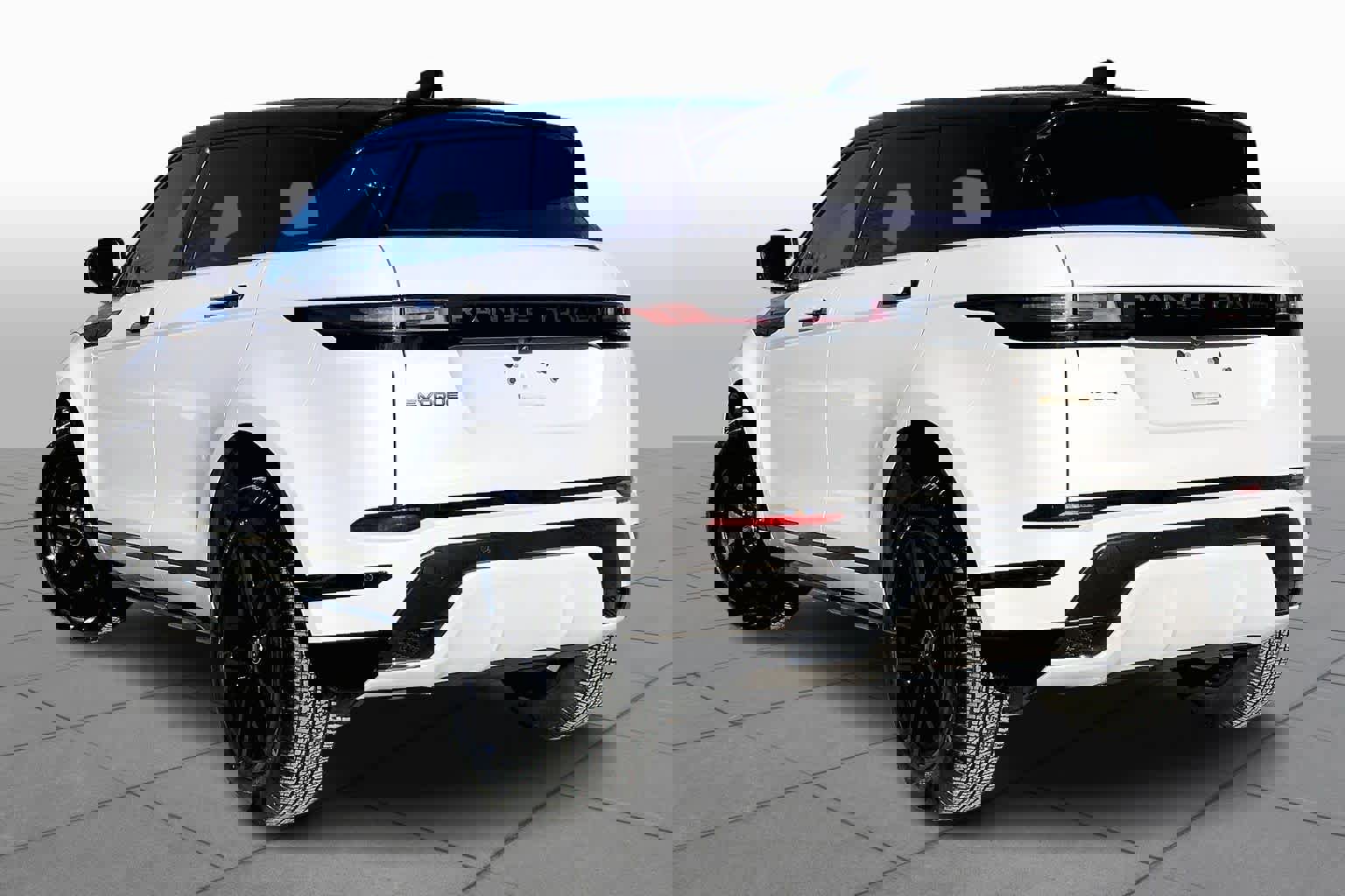 Used 2026 Land Rover Range Rover Evoque Dynamic SE image 11