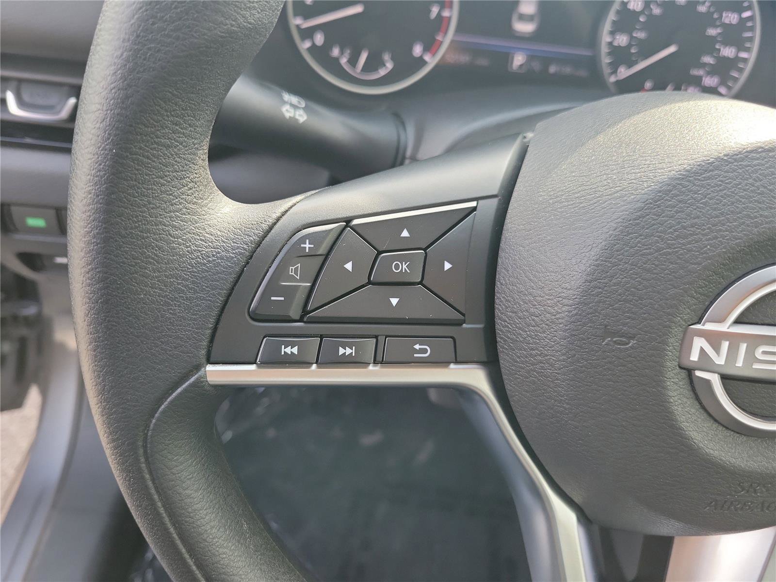 Used 2024 Nissan Sentra SV FWD image 22