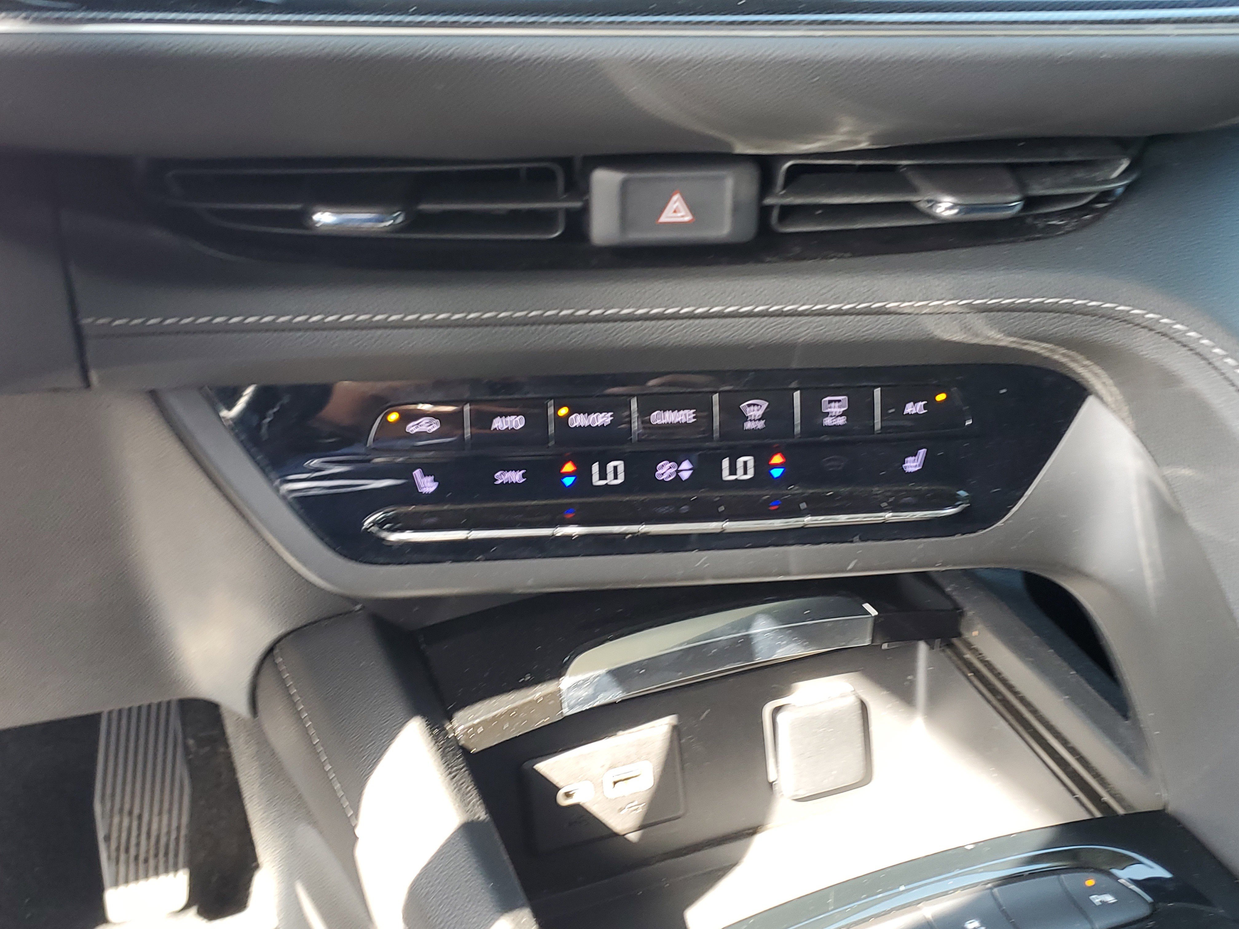 Used 2021 Buick Envision Preferred image 27