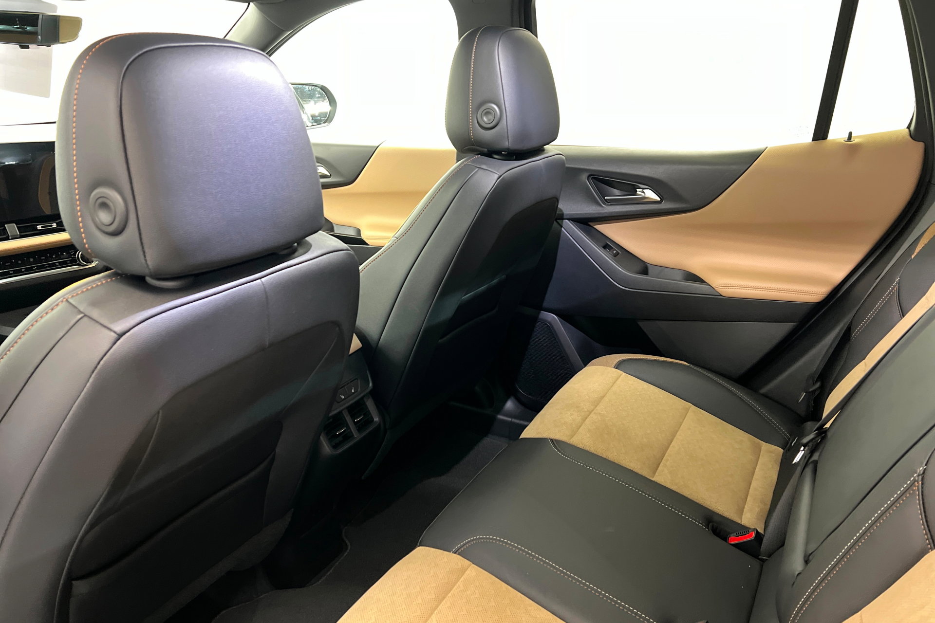 New 2026 Chevrolet Equinox ACTIV w/ Convenience Package III image 20