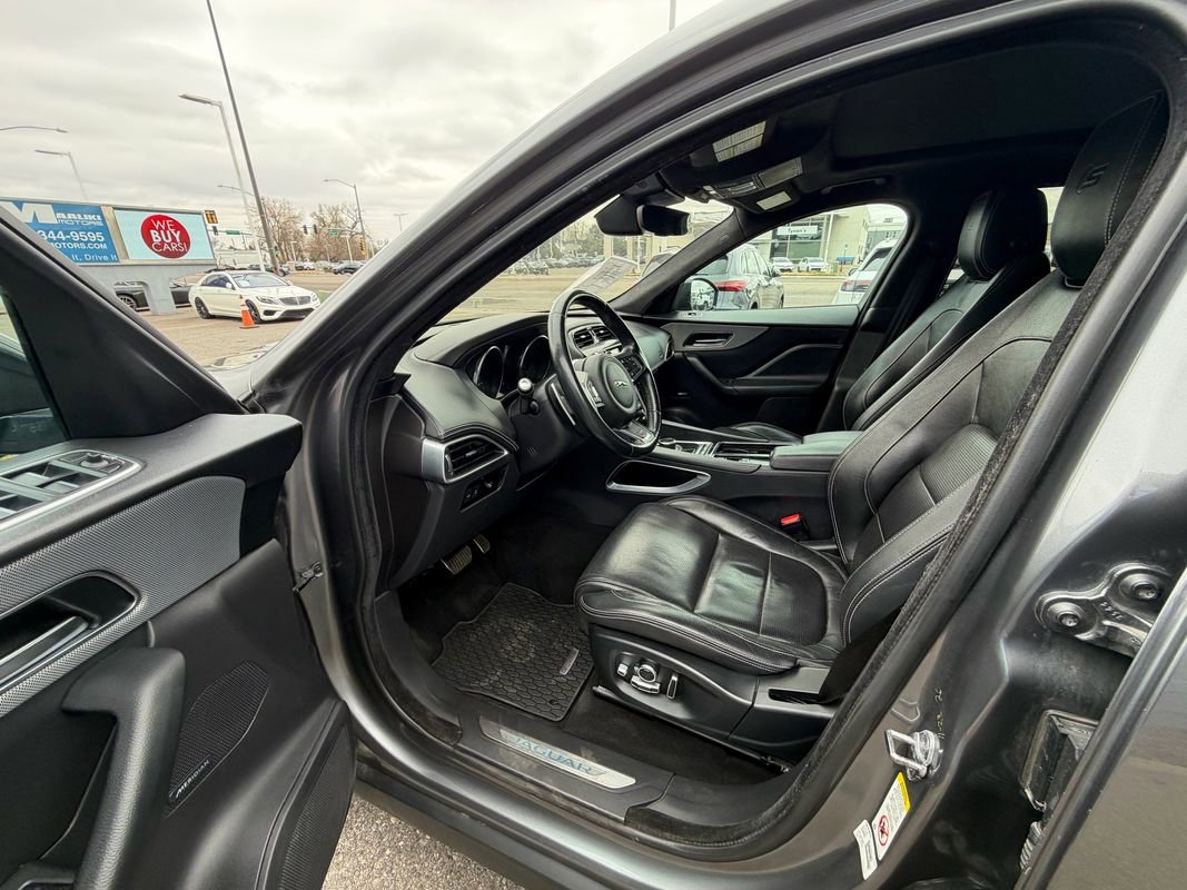 Used 2019 Jaguar F-PACE S image 17