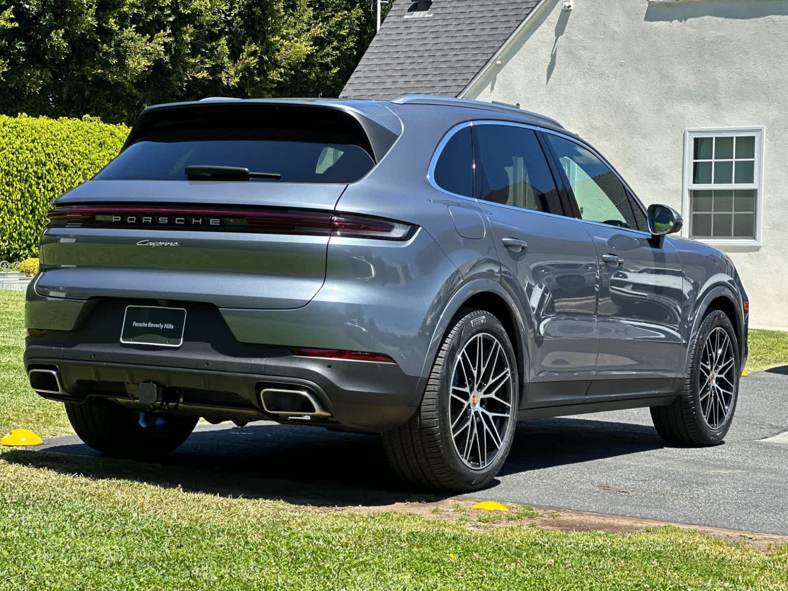 New 2026 Porsche Cayenne AWD/4WD image 8