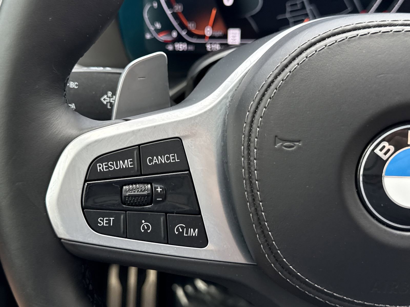 Used 2022 BMW X7 xDrive40i w/ M Sport Package image 21