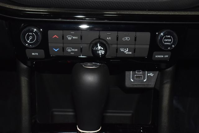 New 2026 Jeep Compass Latitude image 14