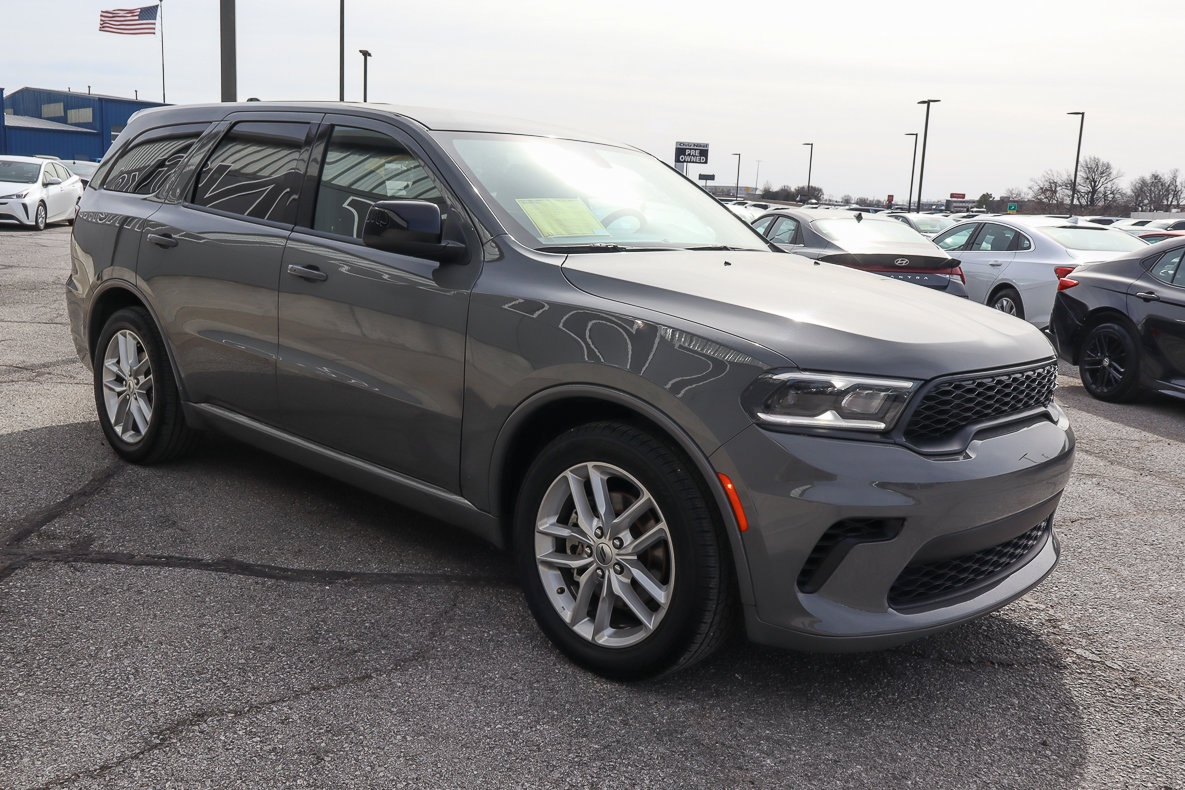 Used 2023 Dodge Durango GT image 3