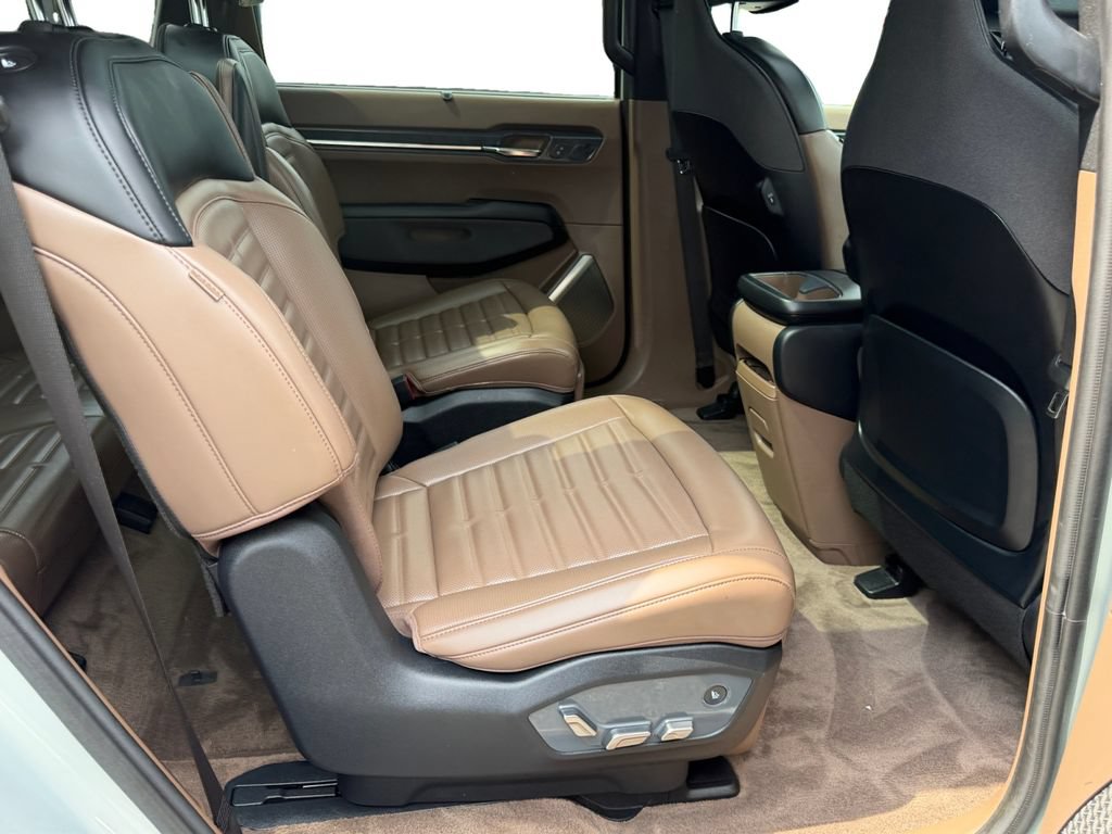 Used 2024 Kia EV9 Land AWD/4WD image 9