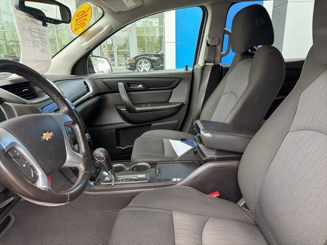 Used 2016 Chevrolet Traverse LT w/ Style and Technology Package FWD image 13
